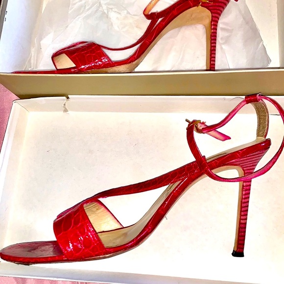 Michael Kors raspberry color ,T crocodile Sandals - Picture 2 of 4